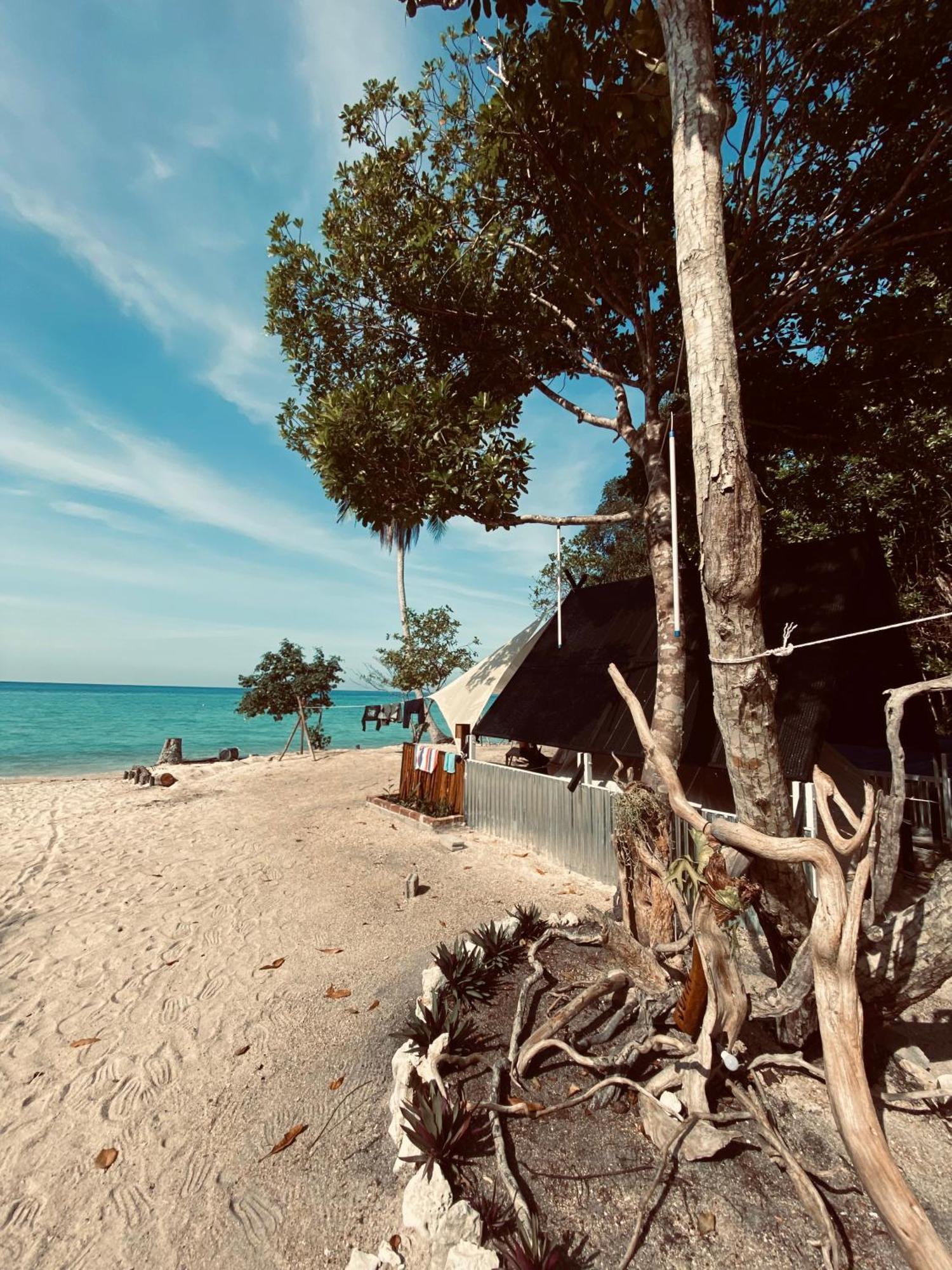 Hotel Juita Glamping Perhentian Island Kampung Kuala Besut Esterno foto